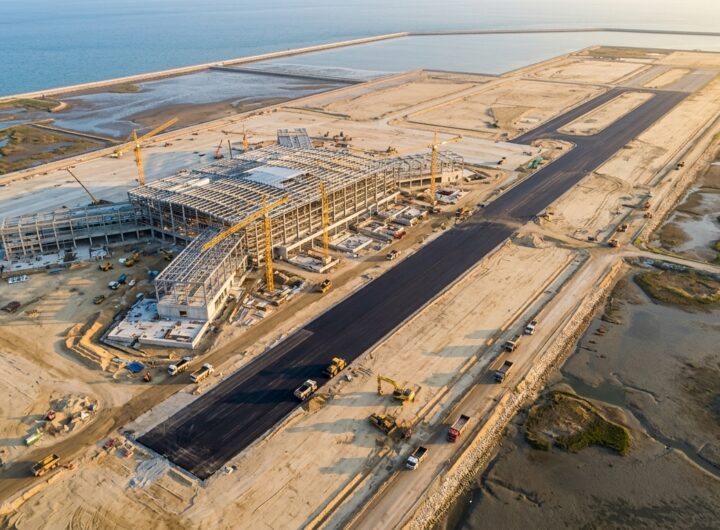 국토부 "본안 소송 적극 대응" 선언... 새만금공항 추진 중지 요청 집행정지 신청 법원 기각